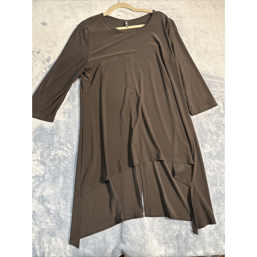 By JJ Black with  trim Stretch Asymmetric Tunic Top Blouse Size L